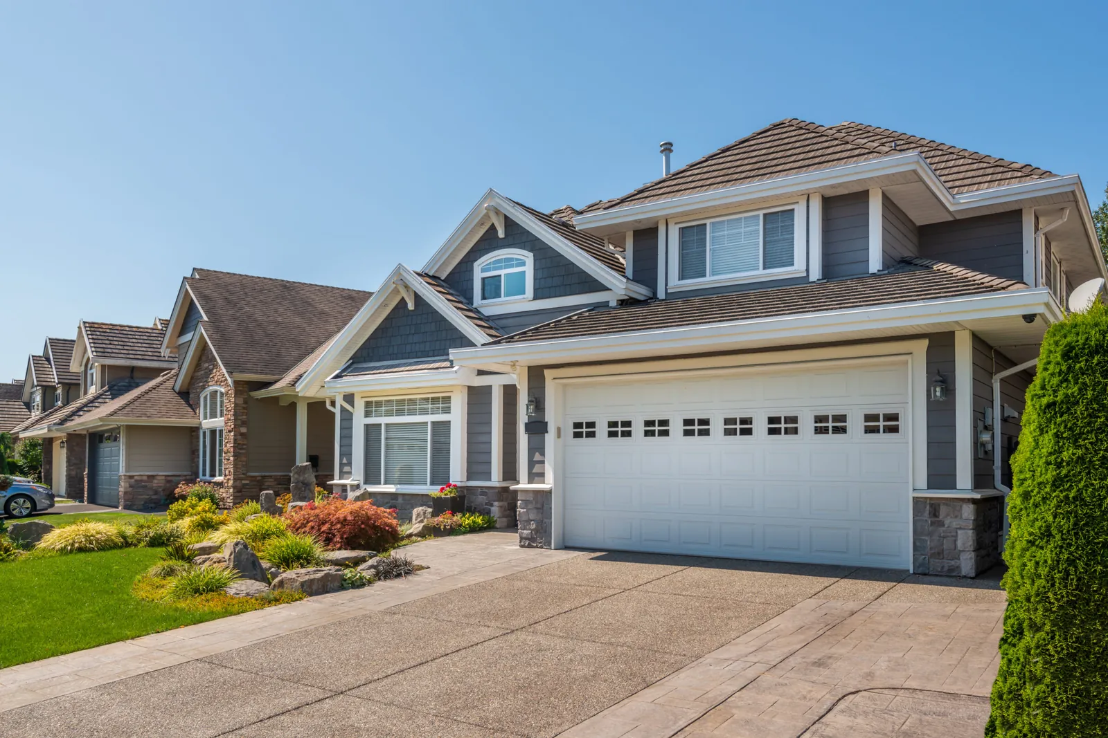 Suburban home exterior with garage in Bedford Texas ZIP 76022